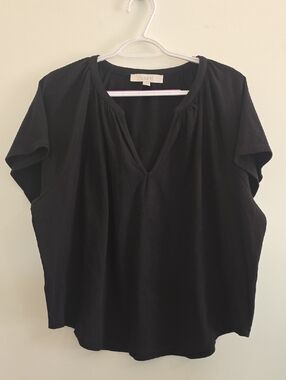 LOFT Black Short-Sleeve V-Neck Blouse